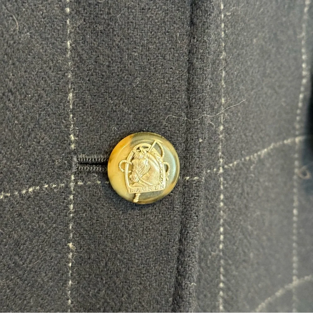 Vintage Lauren Ralph Lauren 100% Wool Blazer. - Picture 6 of 10